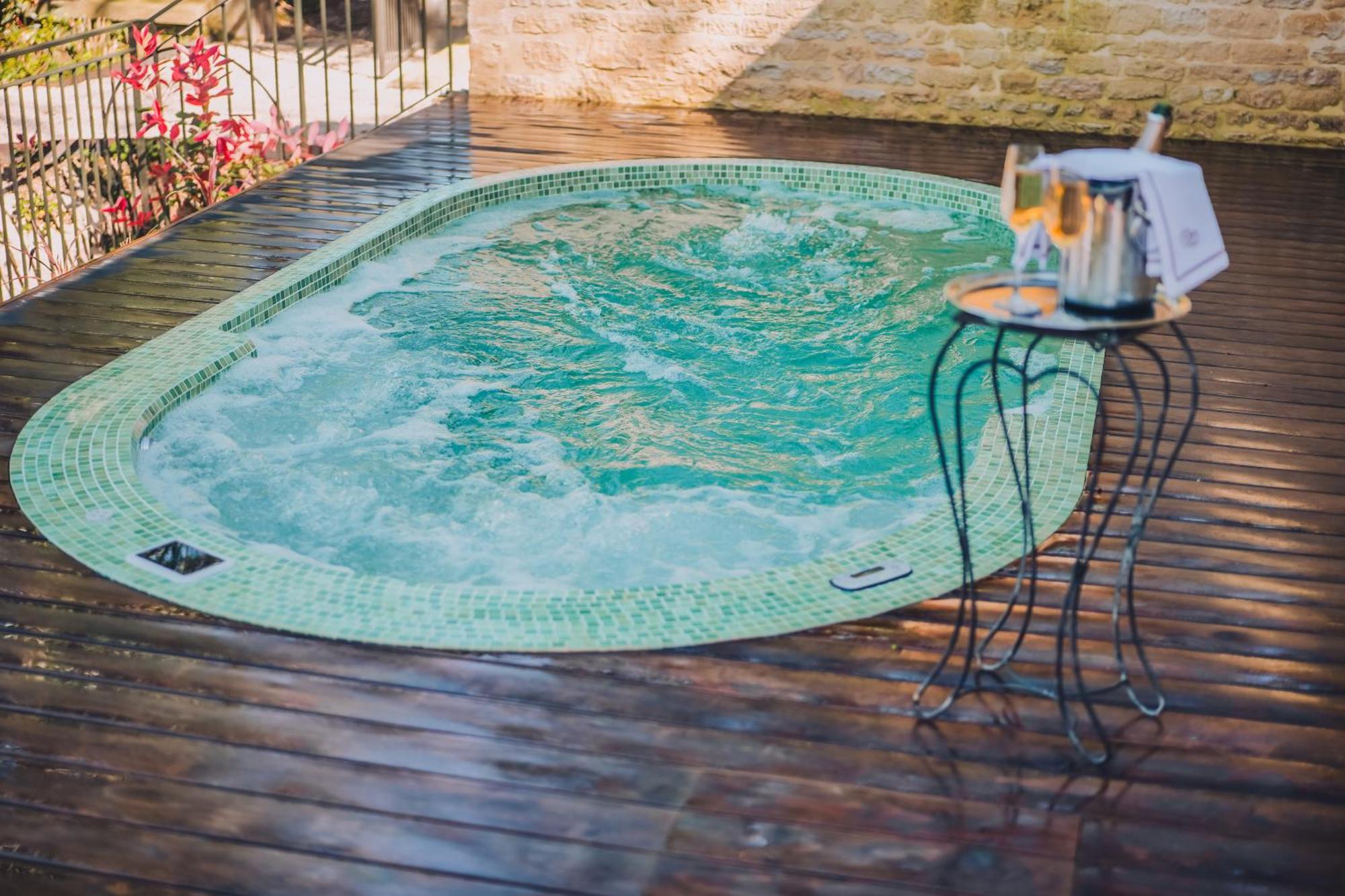 Hotel 4 Etoiles Chateau - Domaine De Coeurmandie Beny-sur-Mer المظهر الخارجي الصورة
